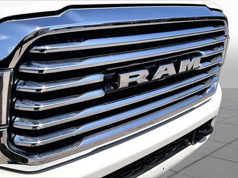 Used 2023 RAM 2500 Limited AWD/4WD image 32