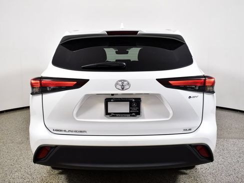 Used 2025 Toyota Highlander XLE AWD/4WD image 9