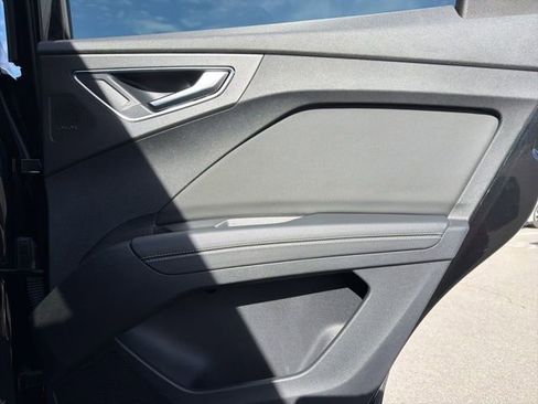 Used 2023 Audi Q4 e-tron Premium Plus w/ Premium Plus image 14