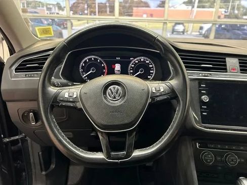 Used 2019 Volkswagen Tiguan SEL Premium AWD/4WD image 23