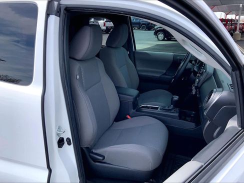 Used 2022 Toyota Tacoma SR w/ SX Package image 9