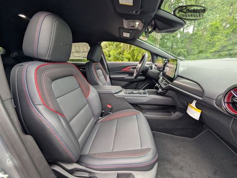 New 2025 Chevrolet Equinox EV RS image 32