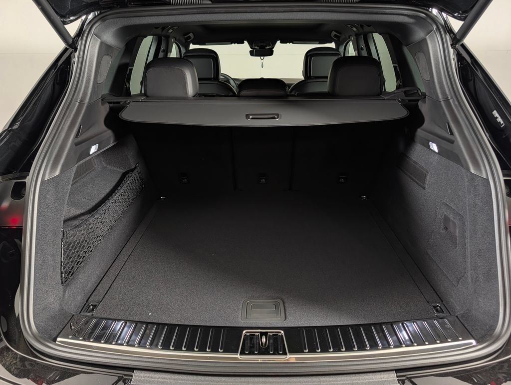 New 2026 Porsche Cayenne AWD/4WD image 16