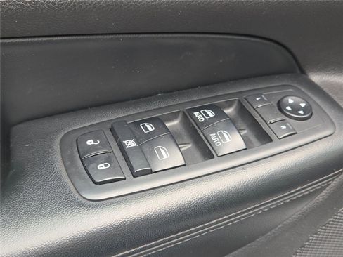 Used 2018 Jeep Grand Cherokee Laredo AWD/4WD image 20