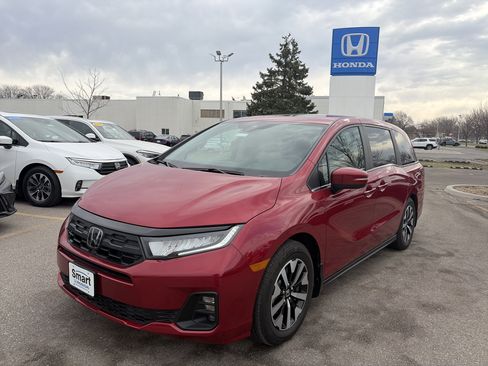 Certified 2025 Honda Odyssey EX-L image 1