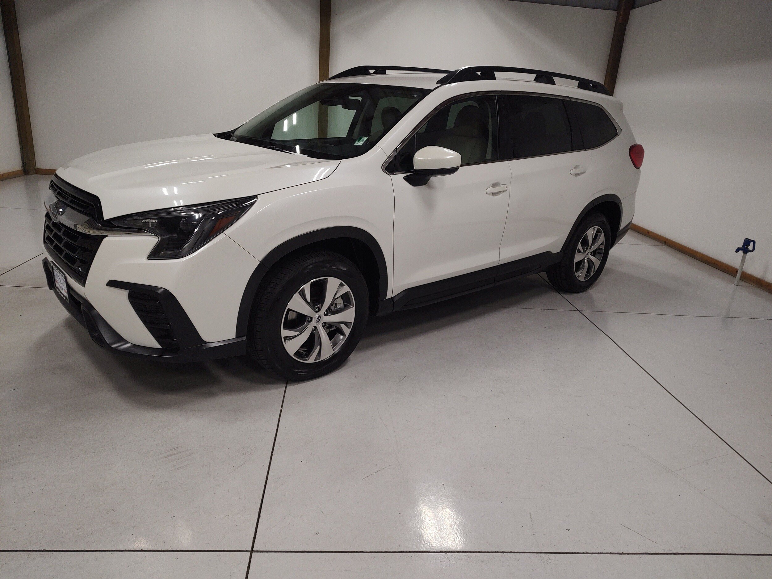 Used 2024 Subaru Ascent Premium w/ Convenience Package AWD/4WD image 4