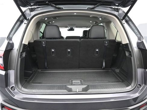 Used 2025 Honda Pilot EX-L image 37