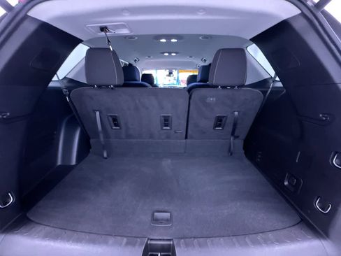 Used 2020 Chevrolet Traverse LT w/ Driver Confidence II Package image 44