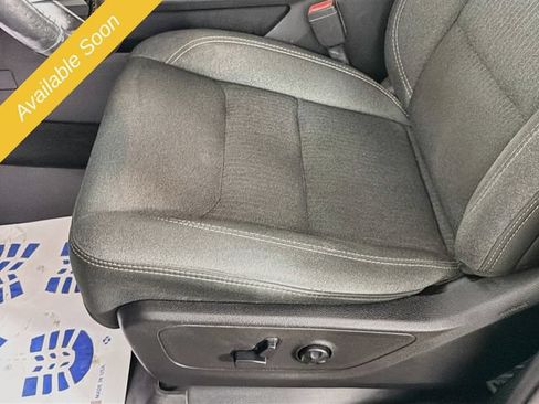 Used 2019 RAM 1500 Big Horn AWD/4WD image 14