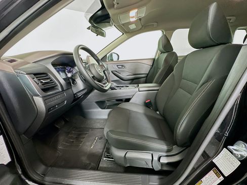 Used 2023 Nissan Rogue S FWD image 13
