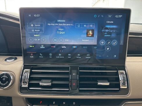 Used 2024 Lincoln Navigator L Reserve image 14