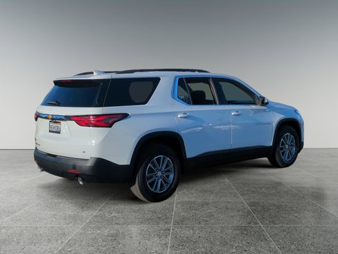 Used 2023 Chevrolet Traverse LT image 5