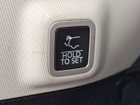 Used 2023 Jeep Grand Cherokee Limited w/ Trailer Tow Prep Group (B) image 32