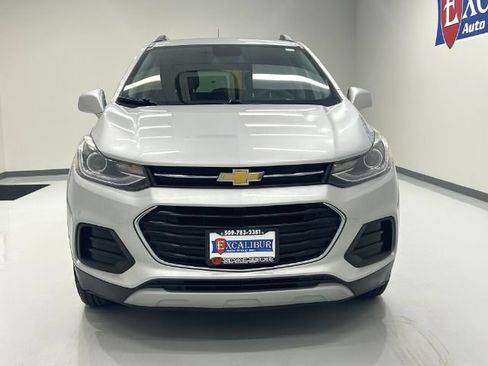 Used 2017 Chevrolet Trax LT AWD/4WD image 4