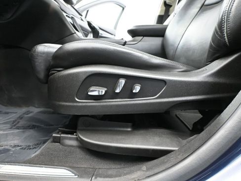 Used 2017 Cadillac XT5 Luxury image 22