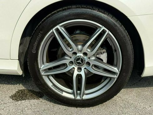 Used 2018 Mercedes-Benz E 300 4MATIC image 30