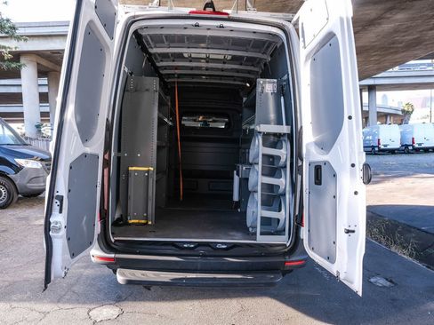 Used 2023 Mercedes-Benz Sprinter 2500 image 29