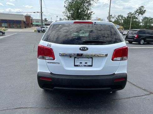 Used 2013 Kia Sorento LX w/ Convenience Pkg FWD image 6