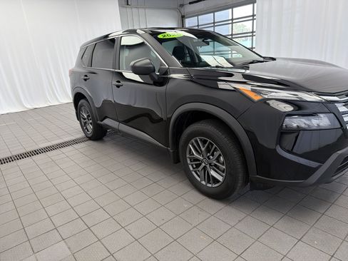 Used 2026 Nissan Rogue S FWD image 3