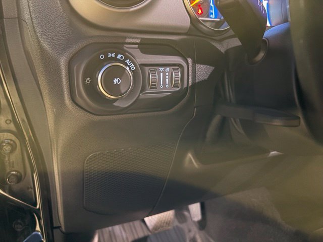 Used 2021 Jeep Wrangler Unlimited Sport AWD/4WD image 28