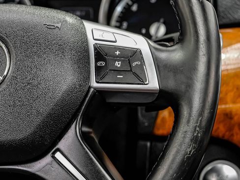 Used 2014 Mercedes-Benz GL 450 4MATIC image 16