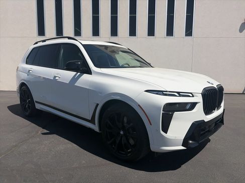 New 2026 BMW X7 M60i AWD/4WD image 3