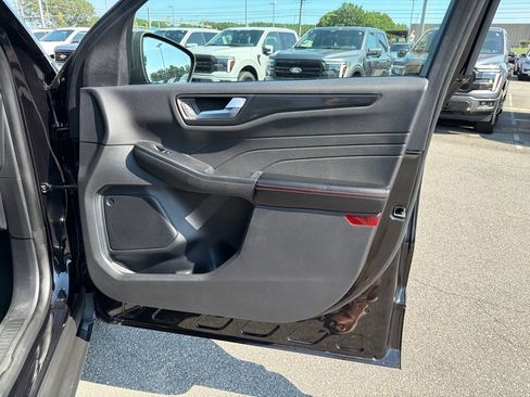 Certified 2023 Ford Escape ST-Line w/ Tech Pack #1 FWD image 24