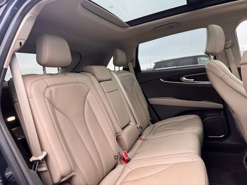 Used 2022 Lincoln Nautilus Reserve image 24