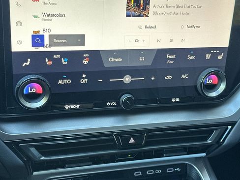 Used 2025 Lexus TX 500h AWD w/ Technology Package image 28