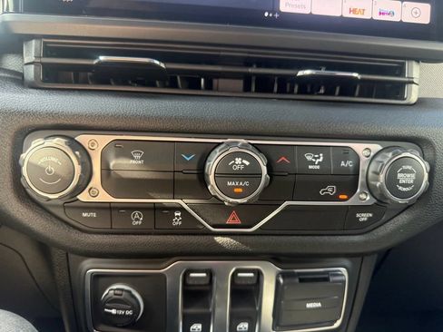 New 2026 Jeep Wrangler Sport AWD/4WD image 25
