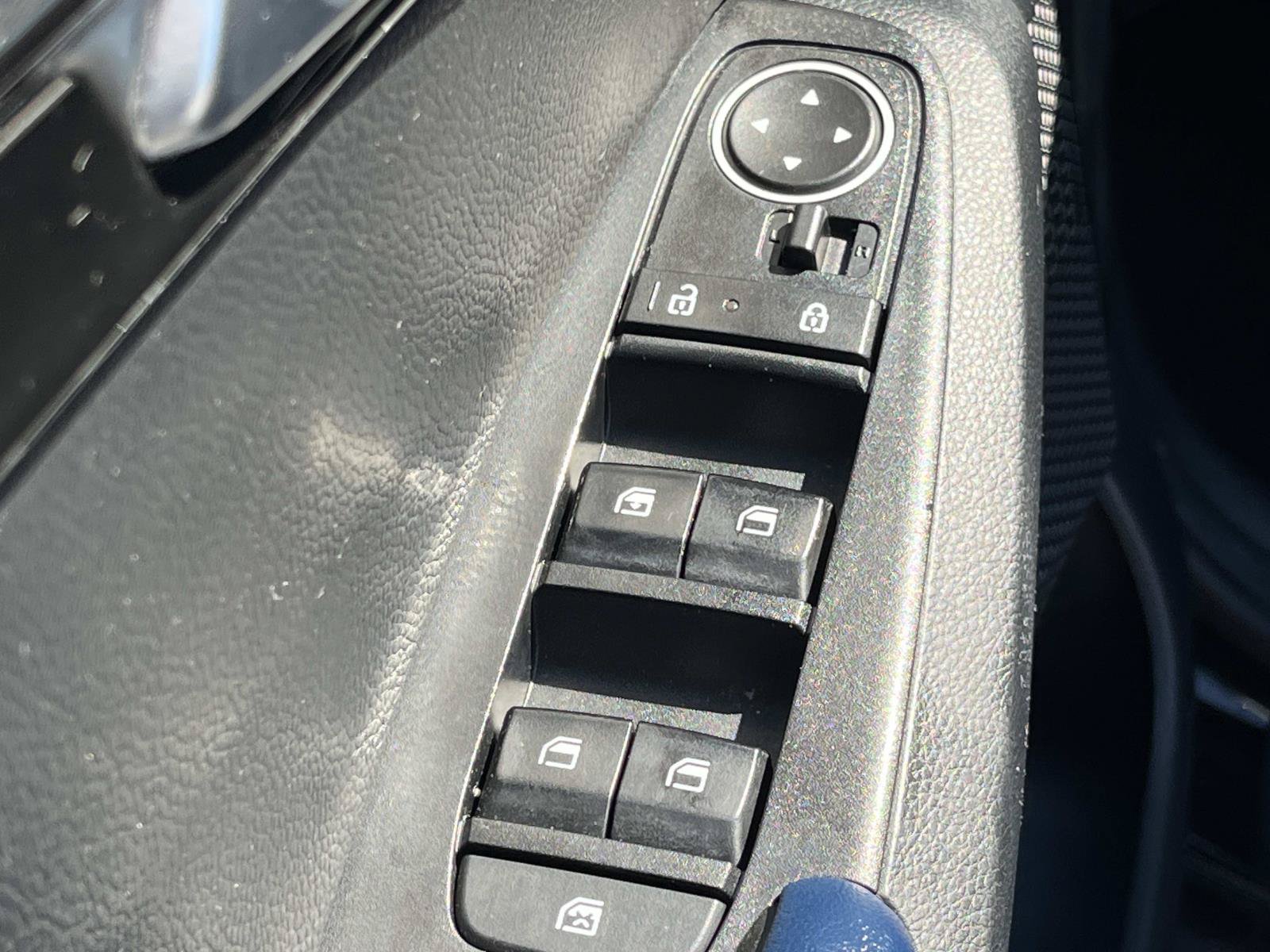 Used 2024 Kia Seltos S AWD/4WD image 29