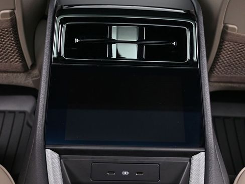 Used 2025 Porsche Panamera image 8