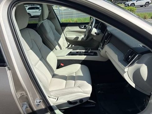 Used 2024 Volvo XC60 T8 Plus w/ Climate Package AWD/4WD image 15