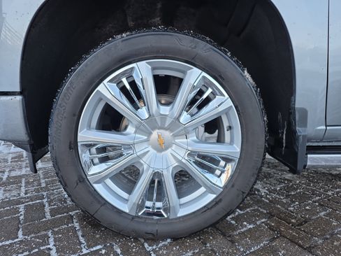 Used 2024 Chevrolet Silverado 1500 High Country w/ High Country Premium Package image 12