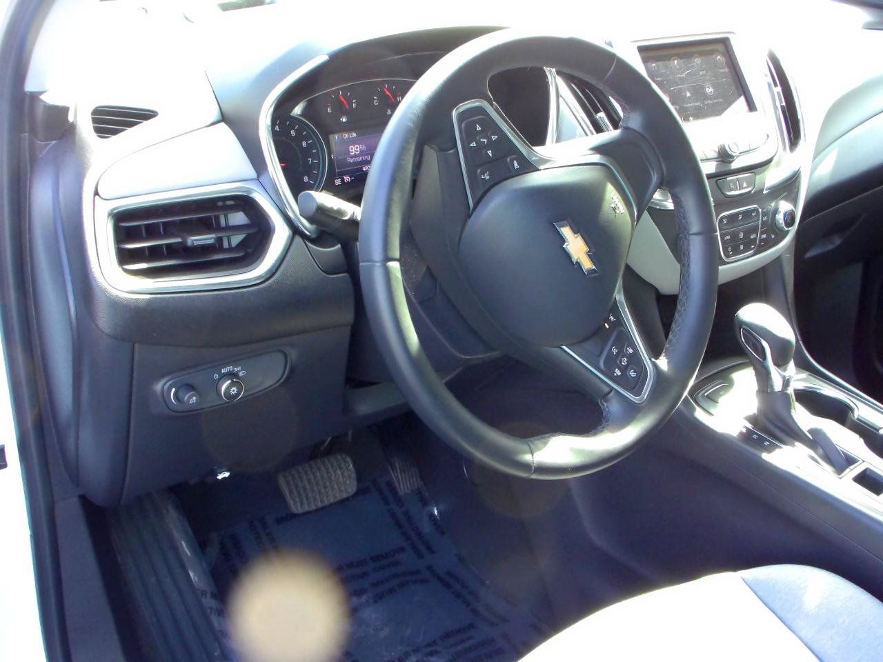 Used 2023 Chevrolet Equinox LT w/ Driver Convenience Package AWD/4WD image 5