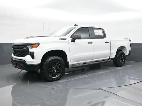 New 2026 Chevrolet Silverado 1500 Custom Trail Boss w/ LPO, Dark Essentials Package AWD/4WD image 6