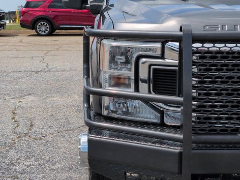 Used 2020 Ford F350 Lariat w/ Lariat Value Package AWD/4WD image 8
