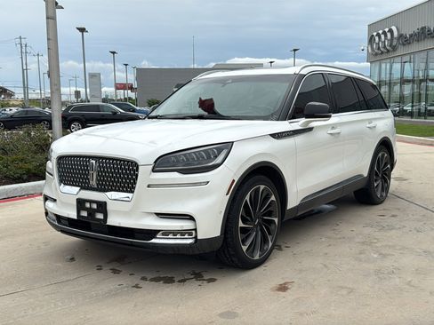 Used 2020 Lincoln Aviator Reserve w/ Equipment Group 201A RWD image 3