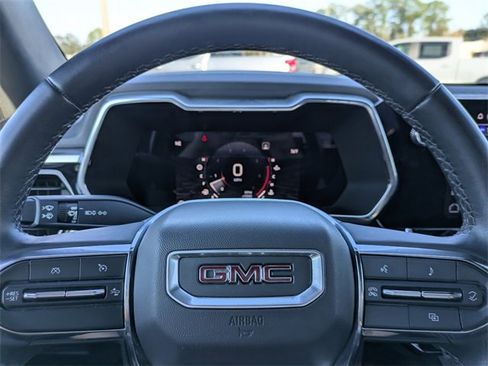 Used 2024 Chevrolet Suburban Premier w/ Premium Package image 30