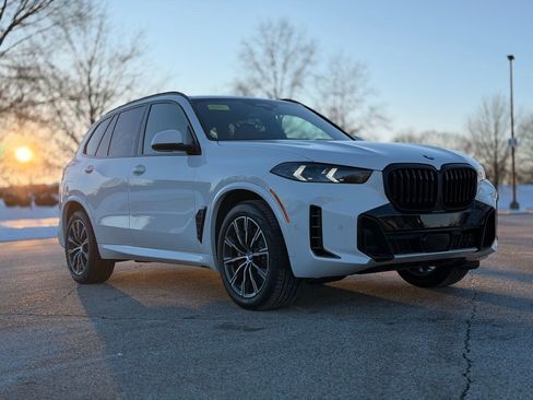 New 2026 BMW X5 xDrive40i w/ M Sport Package image 7