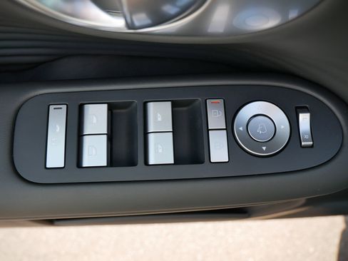 New 2026 Hyundai Ioniq 9 SEL image 12