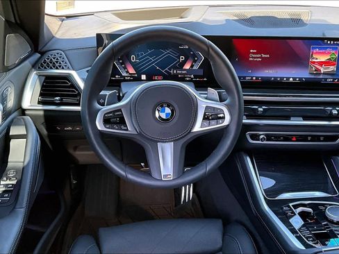 Used 2025 BMW X6 xDrive40i w/ Climate Comfort Package image 5