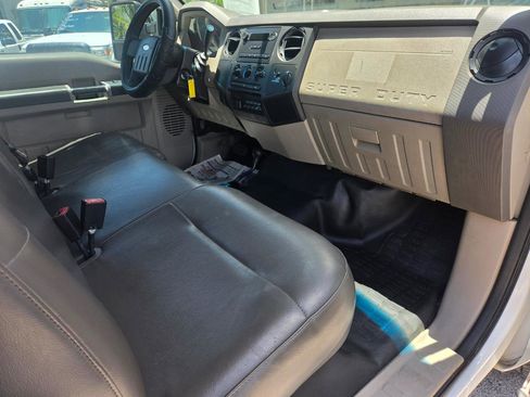 Used 2009 Ford F250 XL AWD/4WD image 15