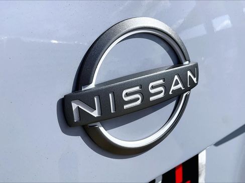 Certified 2025 Nissan Versa SR w/ Trunk Package FWD image 29