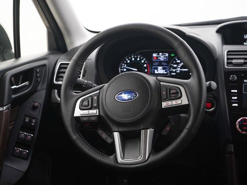 Used 2017 Subaru Forester 2.5i Touring AWD/4WD image 14