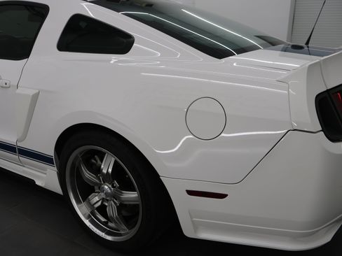 Used 2011 Ford Mustang GT Premium RWD image 36