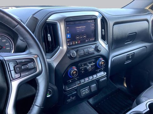 Used 2019 Chevrolet Silverado 1500 LTZ AWD/4WD image 7