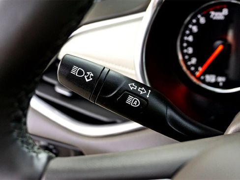 Used 2024 Chevrolet Malibu LT image 19