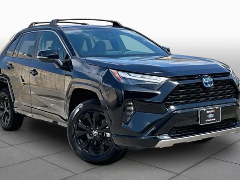 Used 2024 Toyota RAV4 SE AWD/4WD image 5
