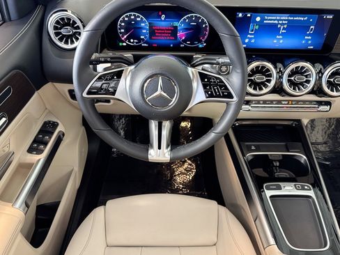 Used 2026 Mercedes-Benz GLB 250 4MATIC image 21